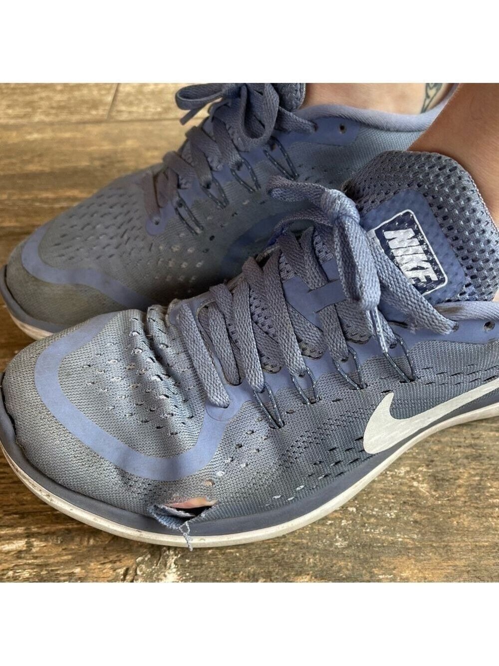 Preloved Nike Flex 2017 Run sneakers women’s size 9.5 - Picture 3 of 16